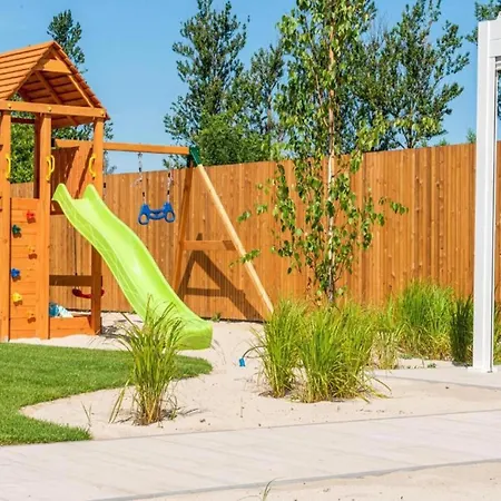 Comfortable, Convenient Feriehus Grzybowo (West Pomeranian)